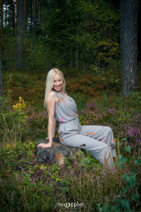 Esmay première séance photo en forêt