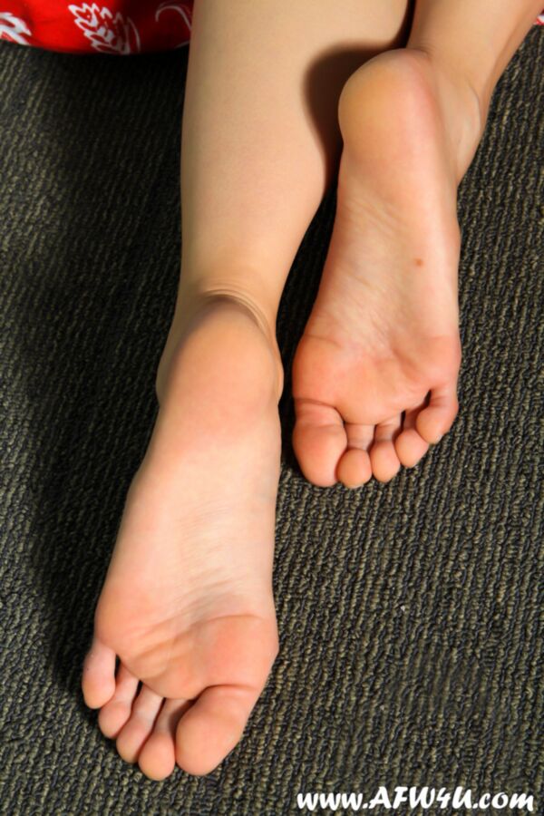 noname asian feet