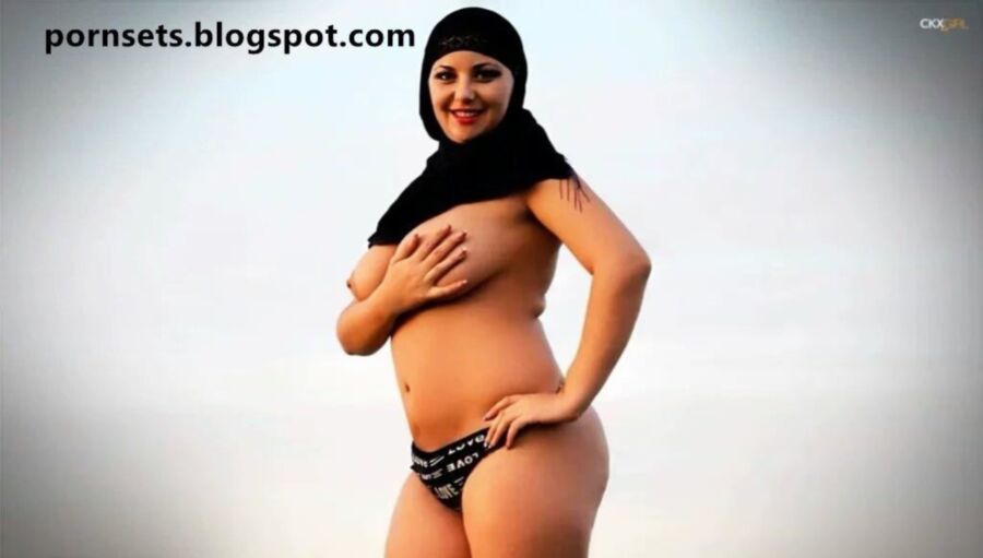 Hot hijab girls exposed