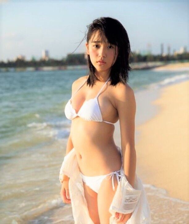 Filles japonaises en bikini