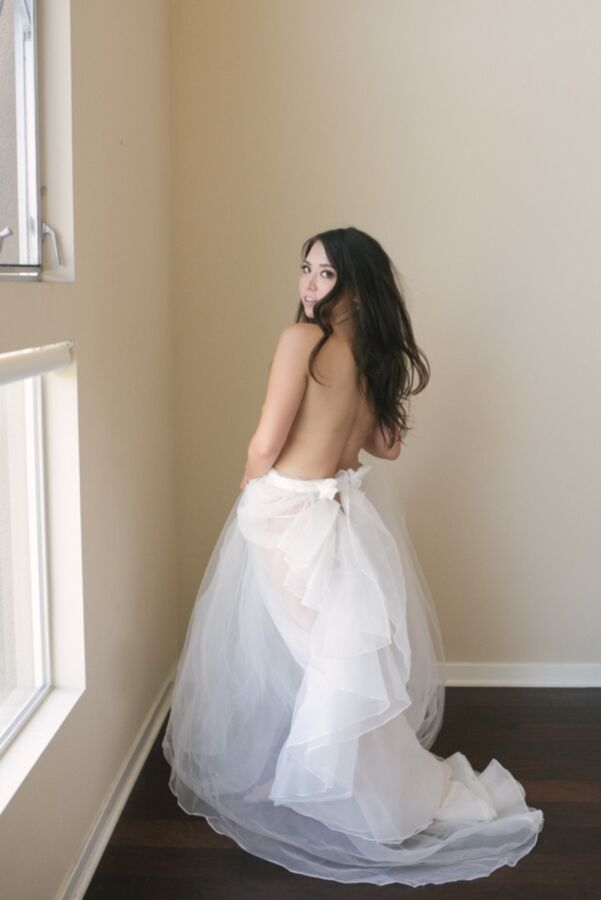 Boudoir - asian in bridal boudoir shoot