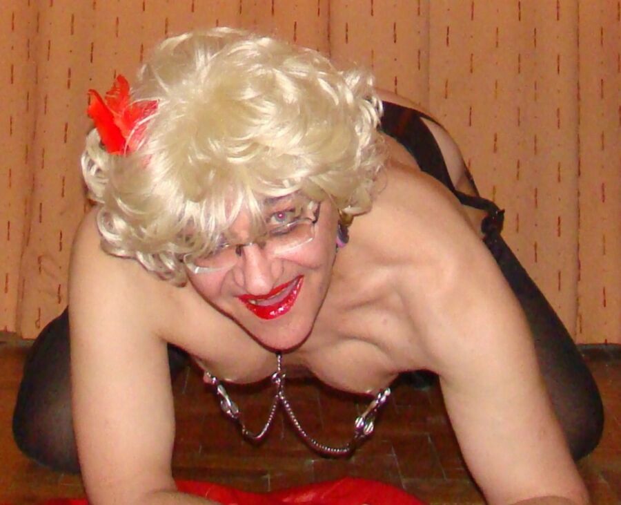 Russian SissyFaggot Valery inviting for SM game!