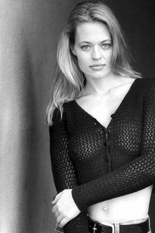 Jeri Ryan