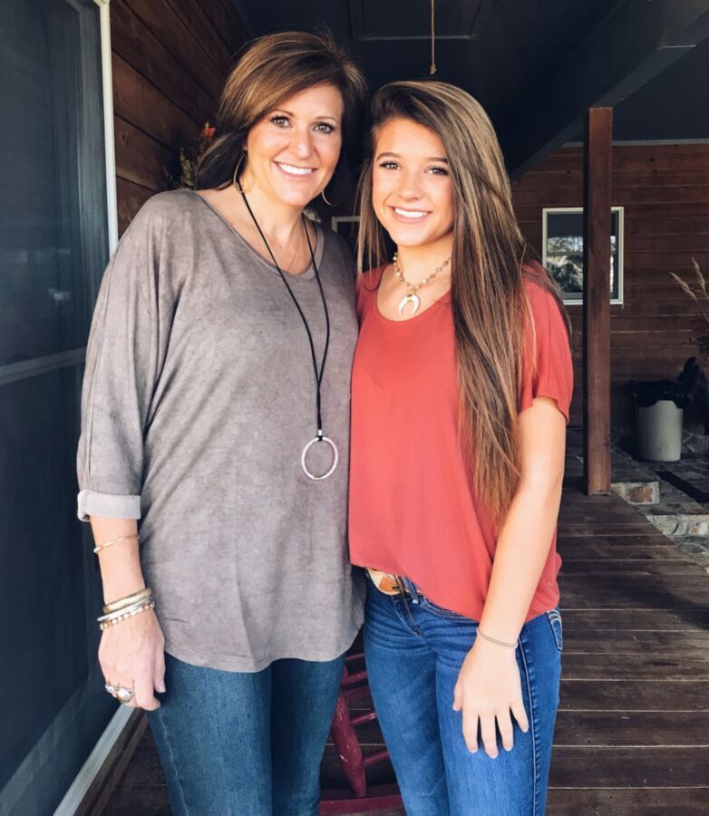 Moms or Daughter: Voye in Comments