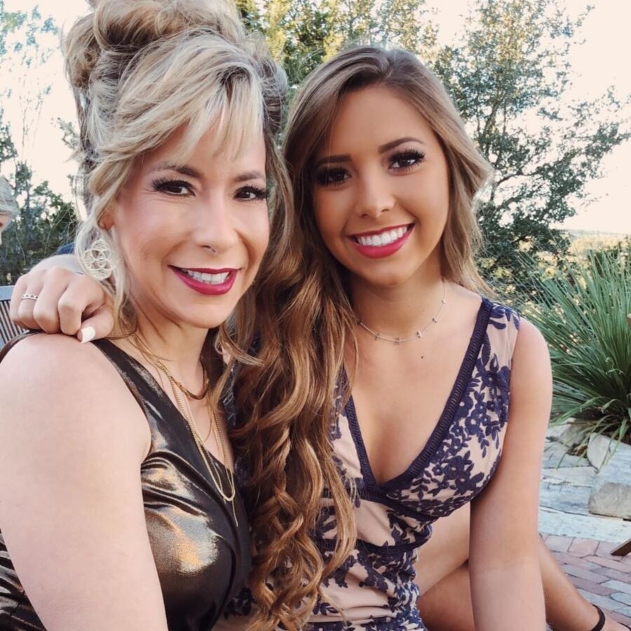 Moms or Daughter: Voye in Comments