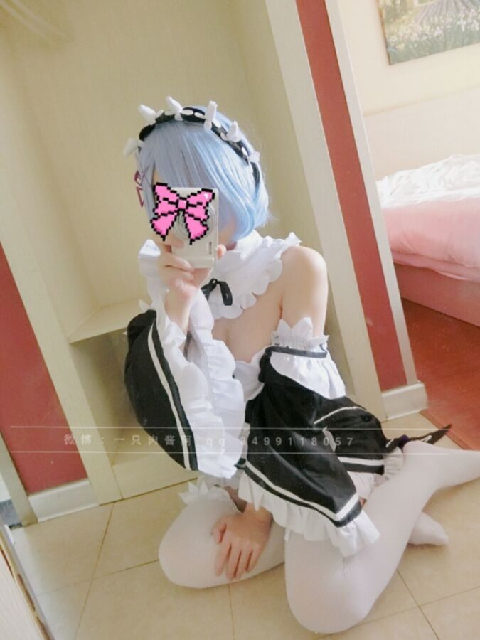 Re Zero - Beau et sensuel cosplay Rem ero