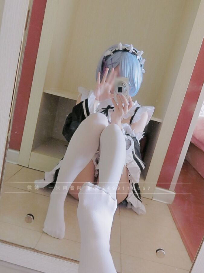 Re Zero - Beau et sensuel cosplay Rem ero