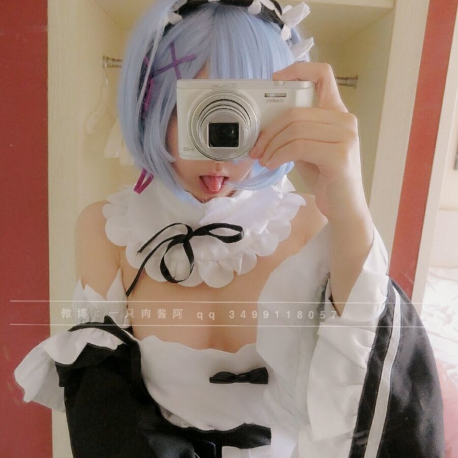 Re Zero - Beau et sensuel cosplay Rem ero