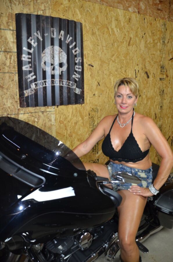 Shelby und das Motorrad