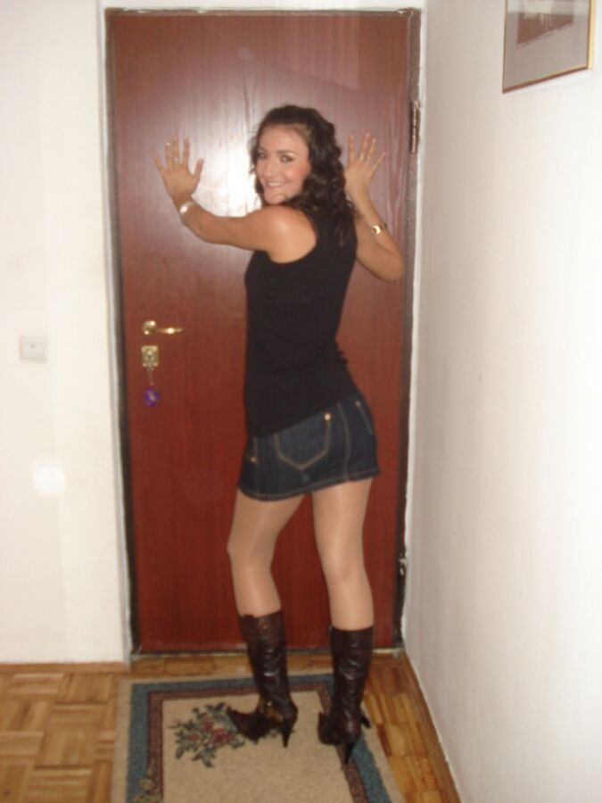 Amateur Hotness - Unknown Dressed Brunette