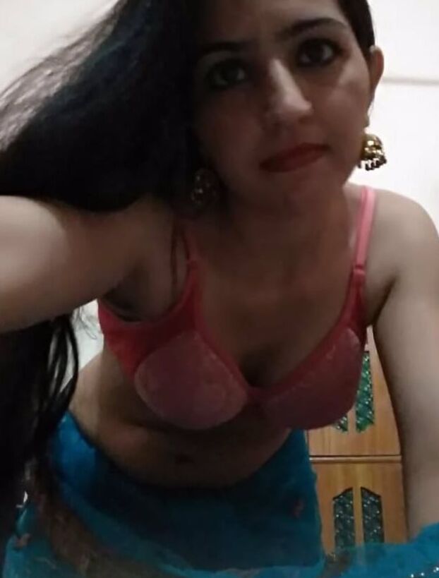 album privé complet maigre desi bhabhi