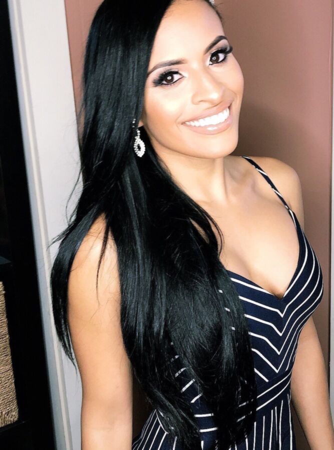 Zelina Vega [también conocida como Thea Trinidad] (TNA/NXT/WWE)