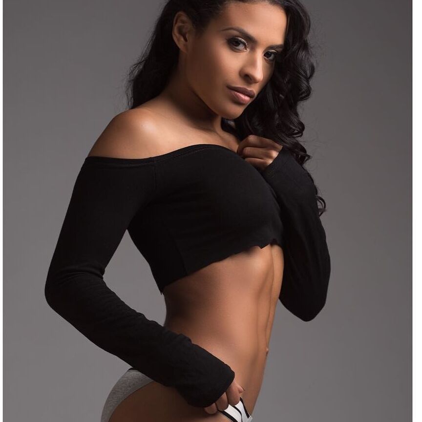 Zelina Vega [también conocida como Thea Trinidad] (TNA/NXT/WWE)