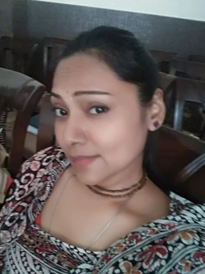 Jyoti, horny North Indian girl from Dehli, shows me everything