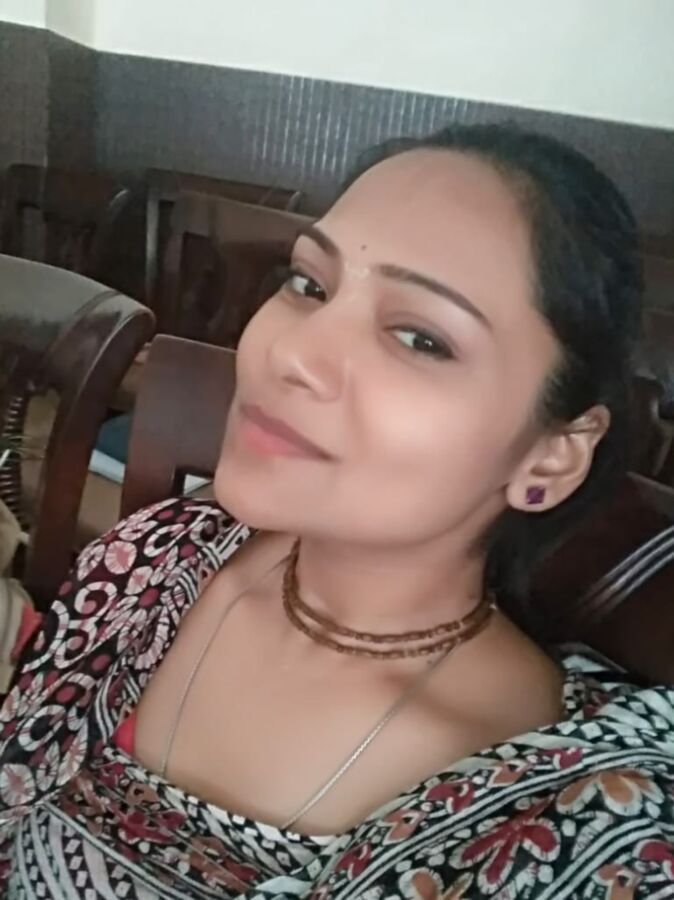 Jyoti, horny North Indian girl from Dehli, shows me everything