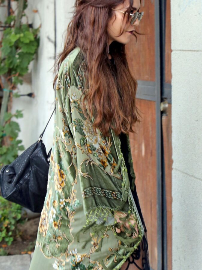 Vanessa Hudgens Upskirt Candids em West Hollywood