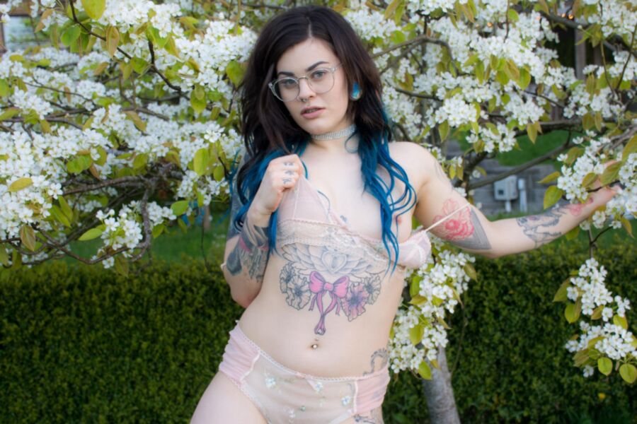 Suicide Girls – Sarahmoon – Kirschblüte