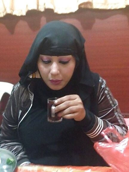 Esposa caliente Niqabi musulmana yemení con su marido cornudo - Amateur