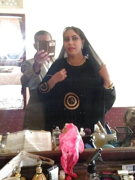 Esposa caliente Niqabi musulmana yemení con su marido cornudo - Amateur