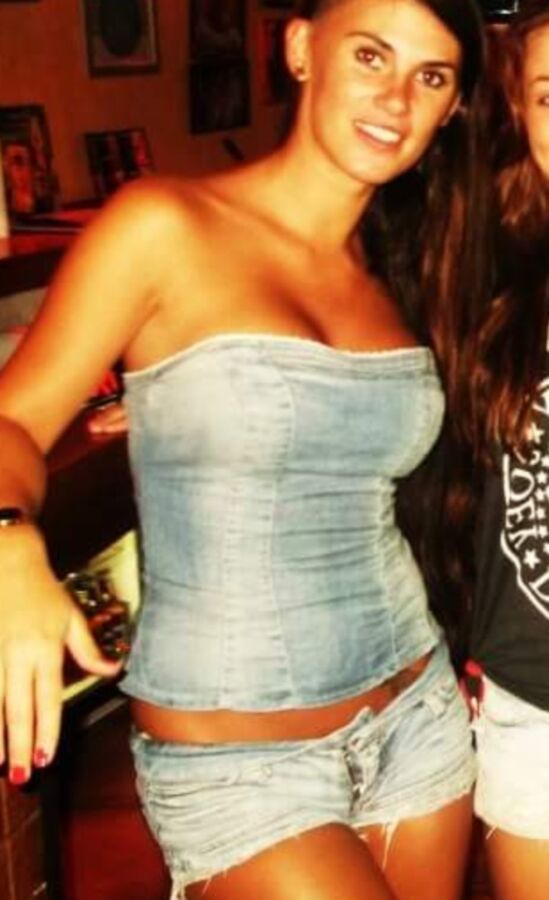 Latina Barmaid flaunts her tits & body for tips it needs abuse