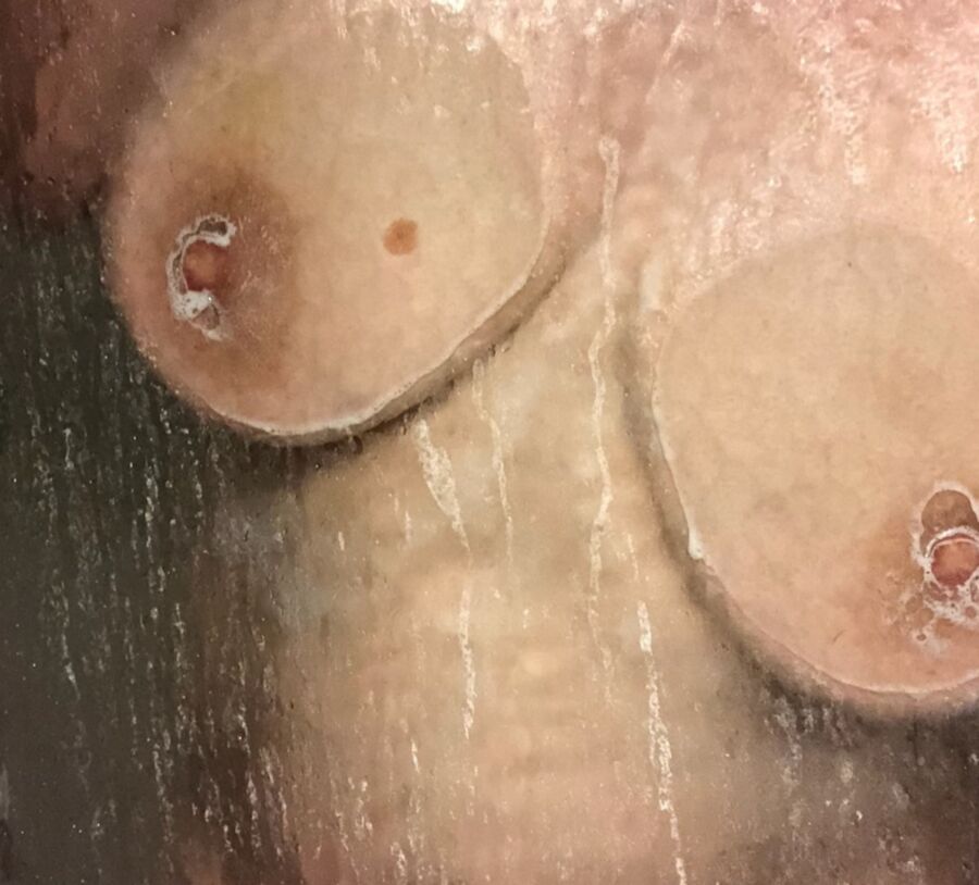 My Sexy MILF Girlfriend Tits on Glass