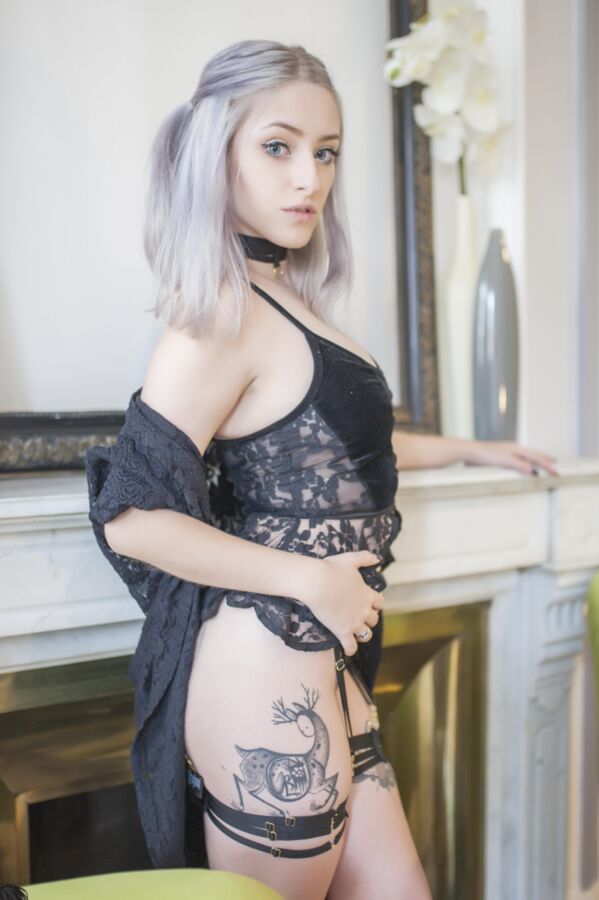 Suicide Girls - Wilhelmine - Désirs noirs