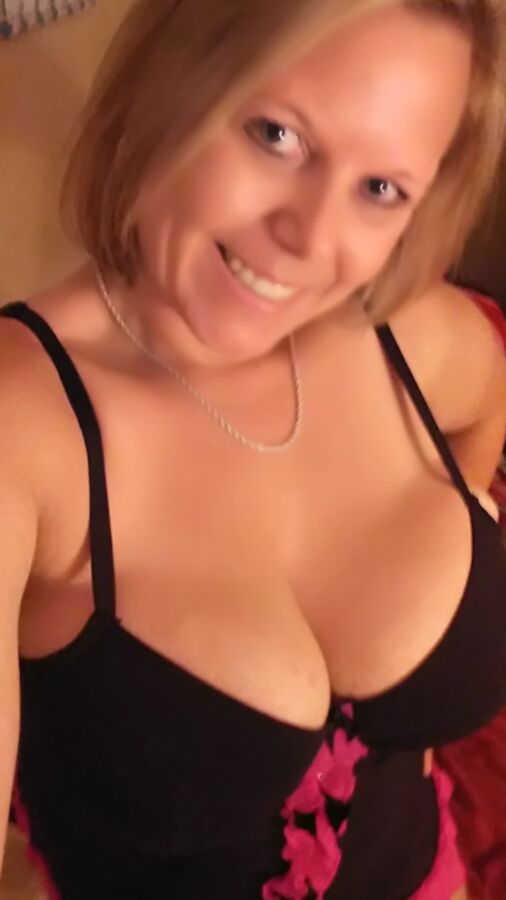 blonde big tit milf