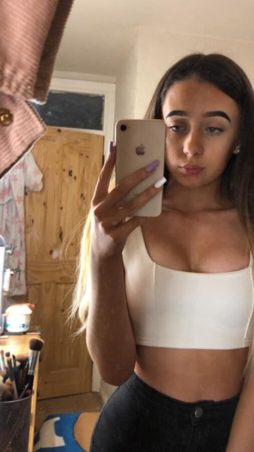 Sexy tight little chav slag lauren