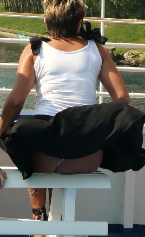 MILF CUL SUR BATEAU CRUISER