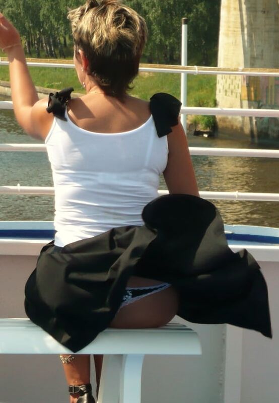 MILF CUL SUR BATEAU CRUISER