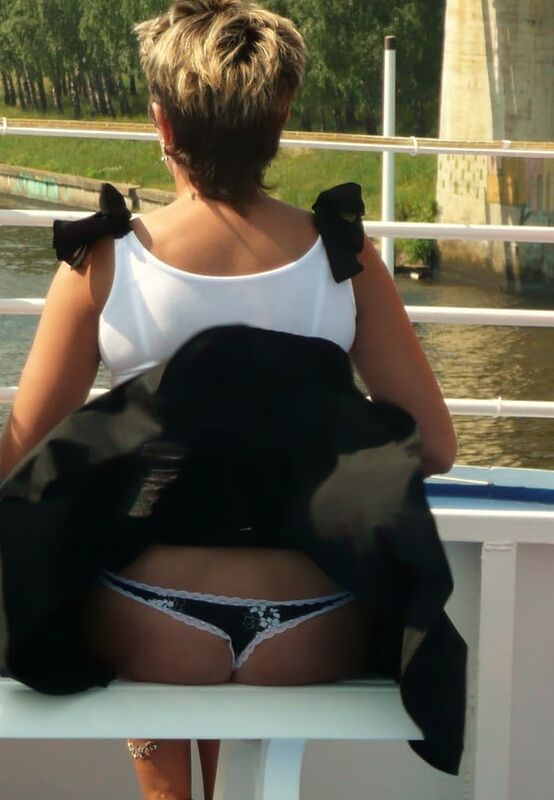 MILF CUL SUR BATEAU CRUISER