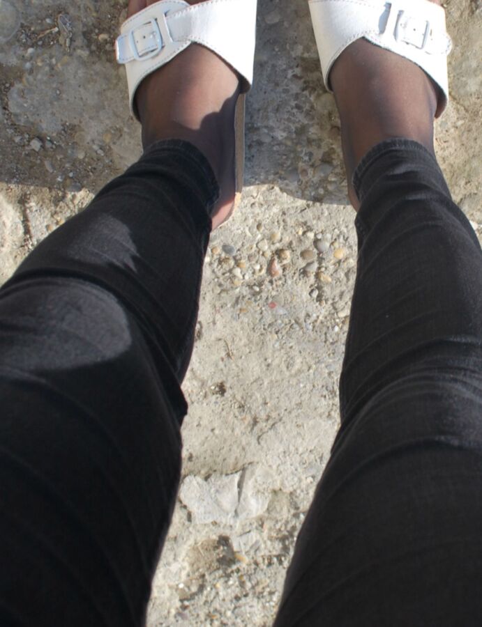 lightweight black tights under trousers (HUT)