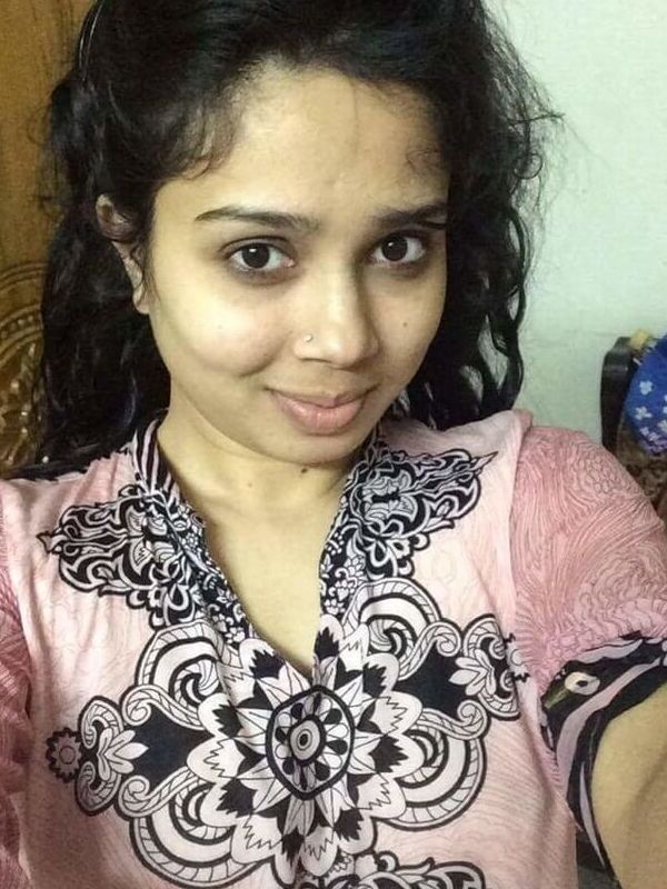 Indian wife selfie for husband