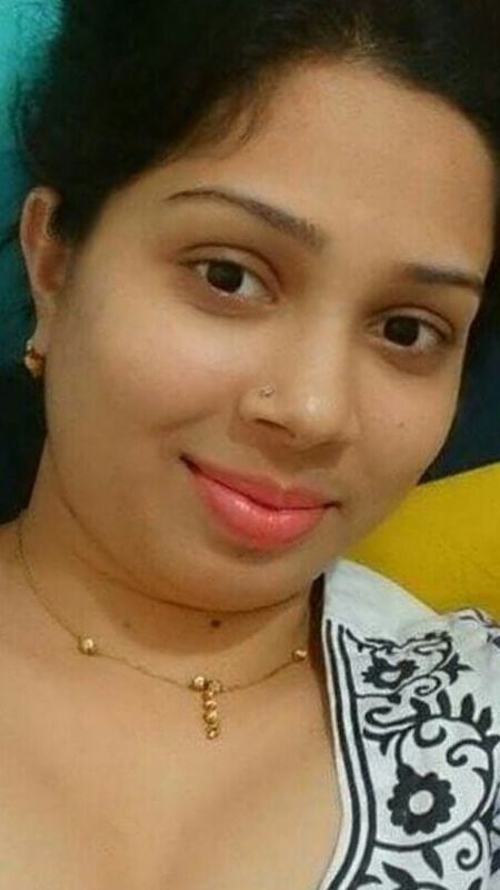 Indian wife selfie for husband