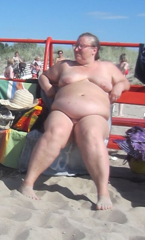 Nackte MILFs am Strand