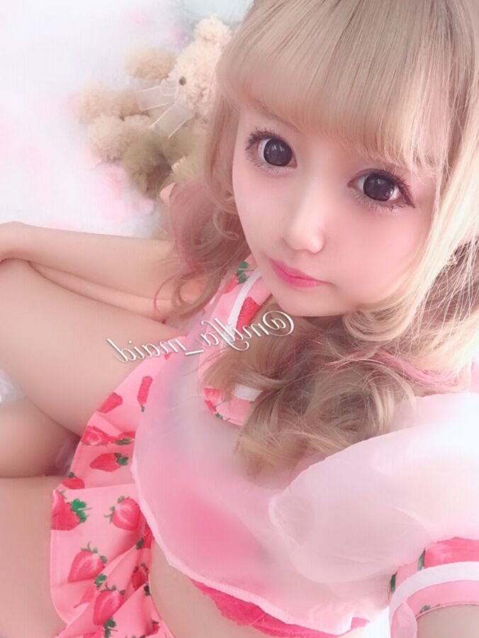 Mai – Süßes japanisches Loli-Teenager