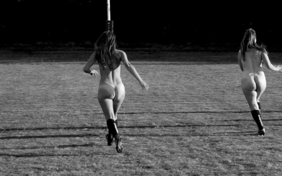 Desnudos para la caridad - Hitchin Ladies Rugby Club