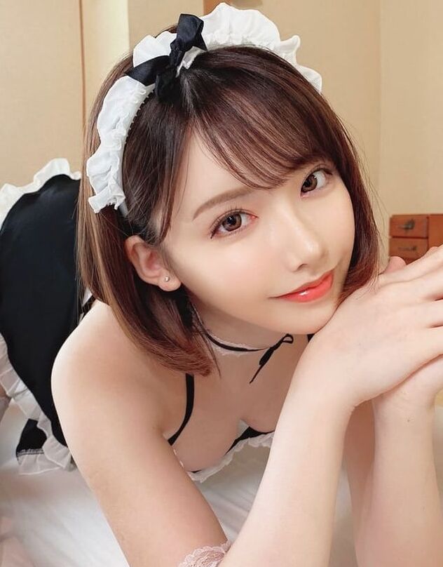 深田えいみ (エイミー ファックハーダー) とてもセクシーな日本人の女の子