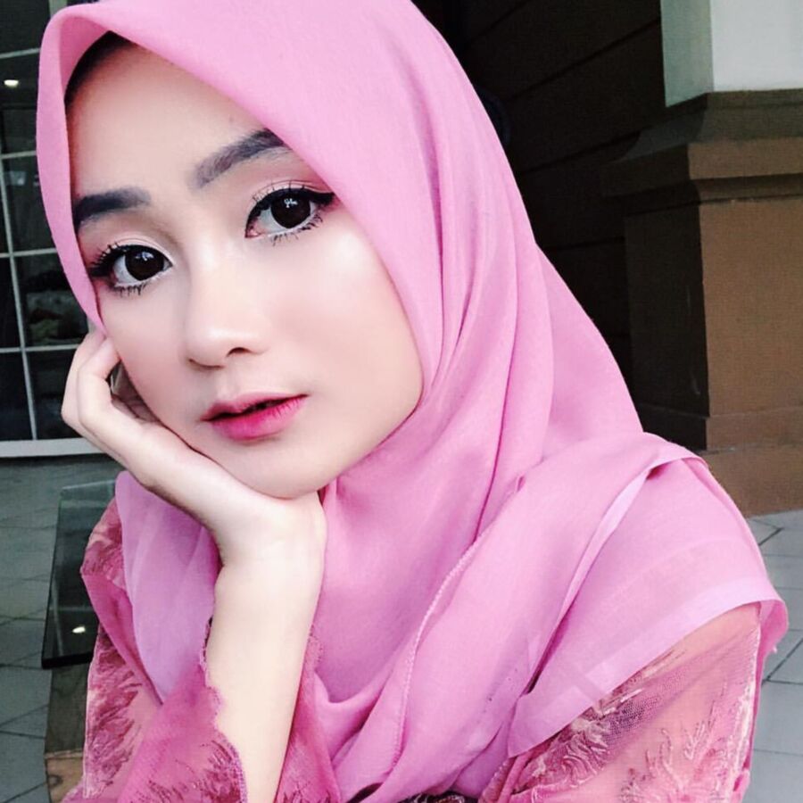 Mezcla de hijab indo malayo tetona