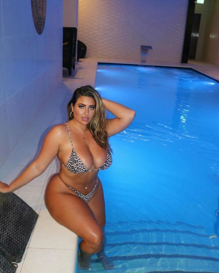 djhannahb BBW model