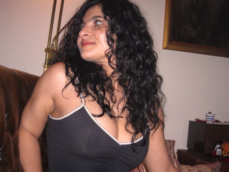 Turkish Busty MILF Melda