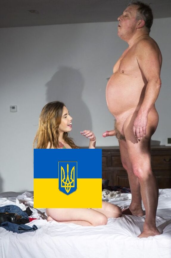 Ukrainische Pornostars mit ukrainischer Flagge zensiert