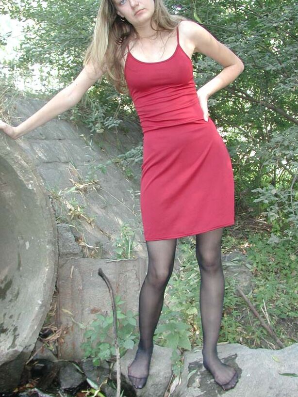 Nicole german teen in Pantyhose (Wasserrohr)