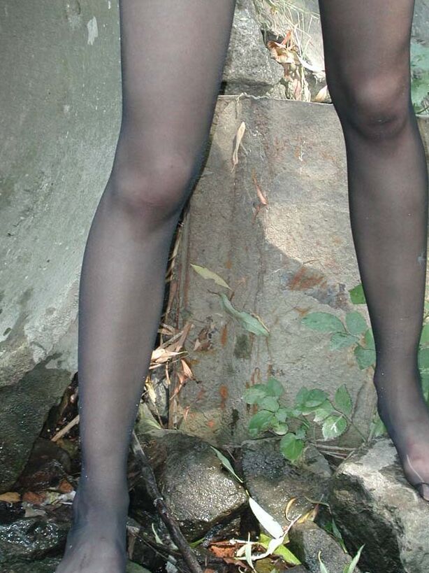 Nicole german teen in Pantyhose (Wasserrohr)