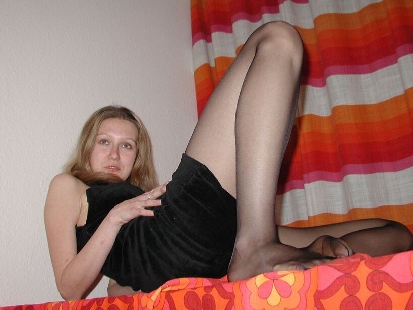 Nicole german teen in pantyhose (Zimmer)