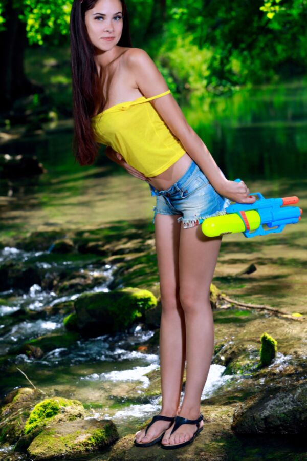 Babe Martina Mink - Water Fight