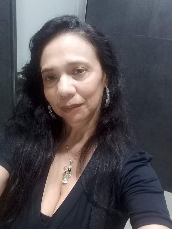 Madura MILF (latin face for cum)