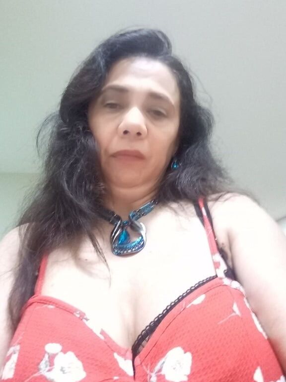 Madura MILF (latin face for cum)