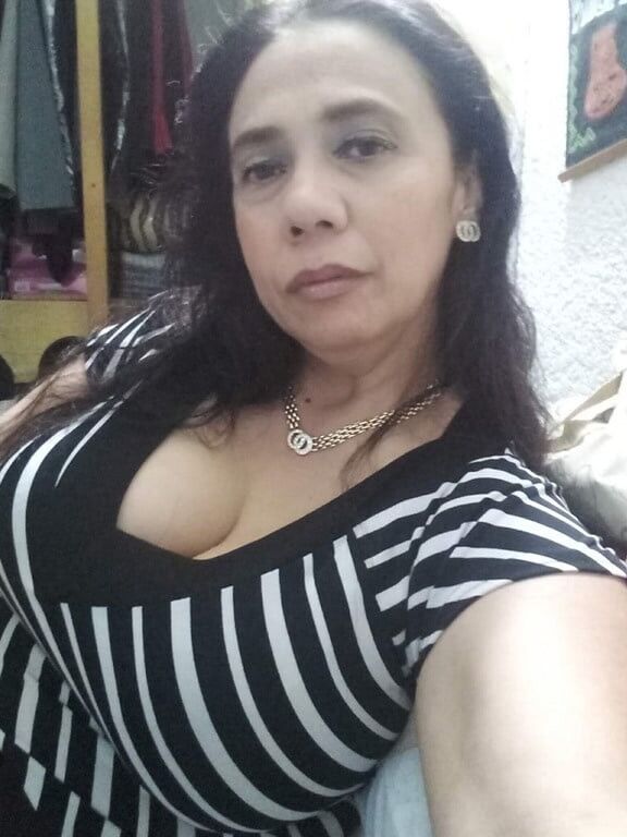 Madura MILF (latin face for cum)