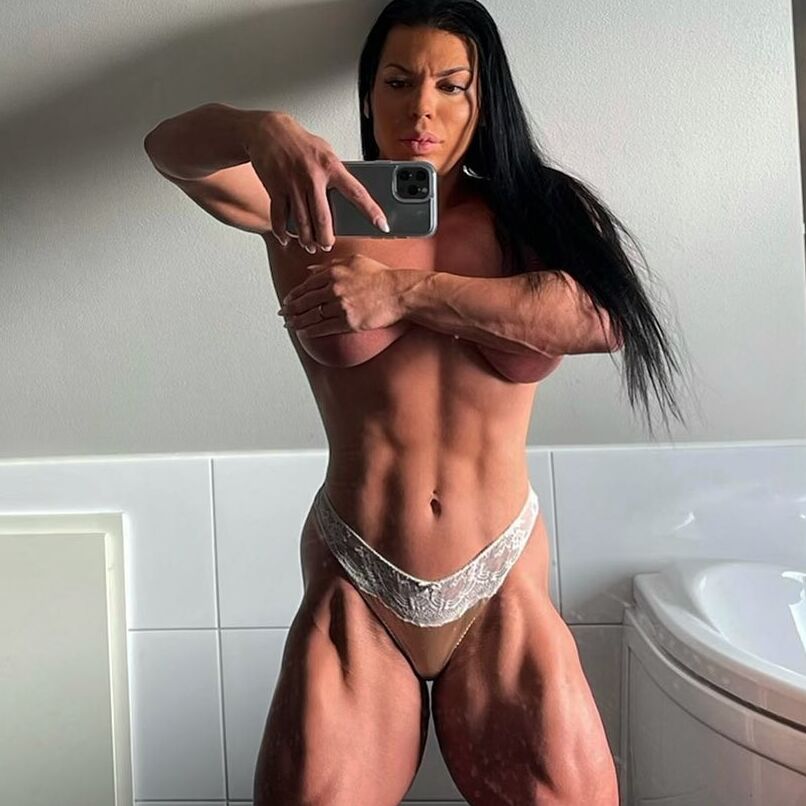 Una Djordjevic! Strong Faced Fit Beauty!